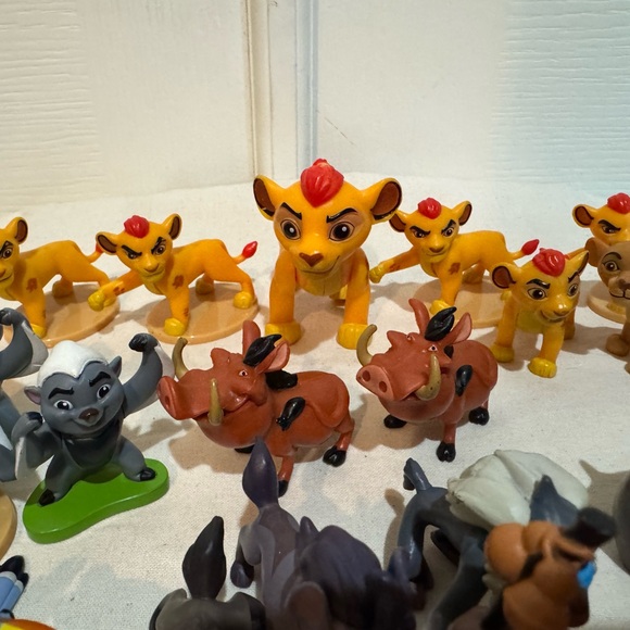 Disney Lion Guard Character Figurines - Picture 4 of 4
